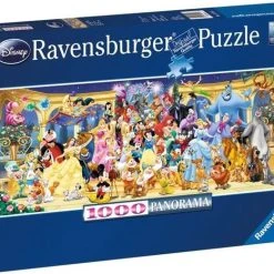 Ravensburger Puzzel Panorama Disney Groepsfoto - Legpuzzel - 1000 Stukjes -Exporteren puzzels winkel 550x467 1