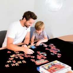 Puzzlup 3000 - XXL Puzzelmat Neopreen - Zelfsluitend En Antislip - Portapuzzle Met Luxe Opbergtube - Tot En Met 3000 Stukjes - 95 X 150 Cm 25 Puzzlup 3000 - XXL Puzzelmat Neopreen - Zelfsluitend En Antislip - Portapuzzle Met Luxe Opbergtube - Tot En Met 3000 Stukjes - 95 X 150 Cm -Exporteren puzzels winkel 550x550 230