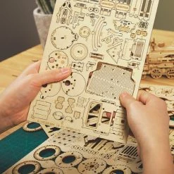 Robotime Modelbouwpakket V8 Gp Car 19 X 8 Cm Hout 220-delig -Exporteren puzzels winkel 550x578 7