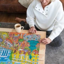 Jumbo Premium Collection Puzzel Anton Pieck De Klokkenwinkel - Legpuzzel - 1000 Stukjes -Exporteren puzzels winkel 550x824 29